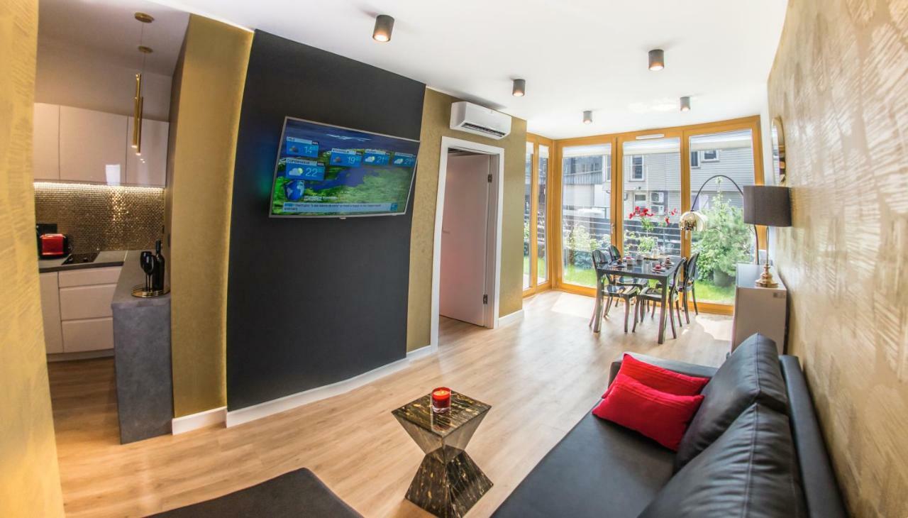 Galaxy Garden Apartment Cracow- Shopping Mall 1Min, Underground Parking, Family Friendly, City Center Cracóvia Exterior foto