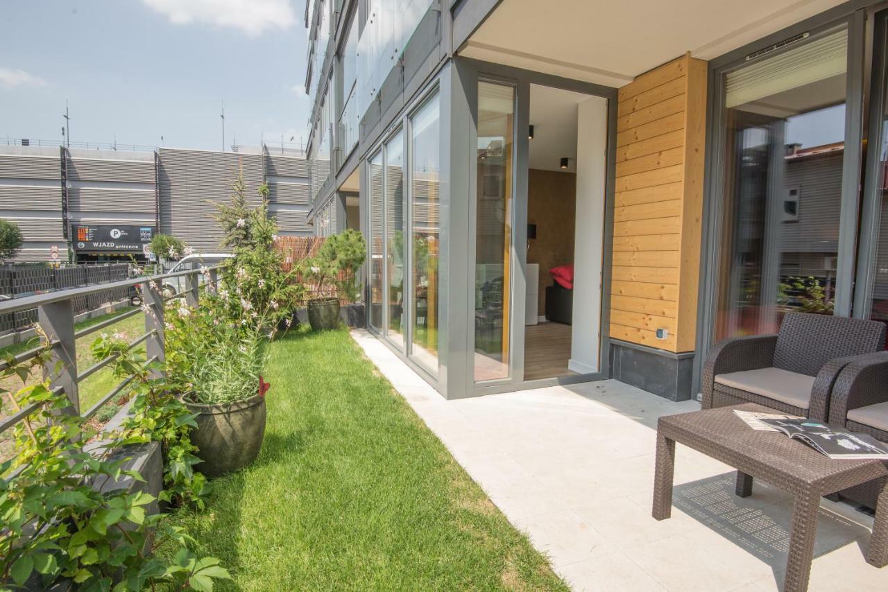 Galaxy Garden Apartment Cracow- Shopping Mall 1Min, Underground Parking, Family Friendly, City Center Cracóvia Exterior foto