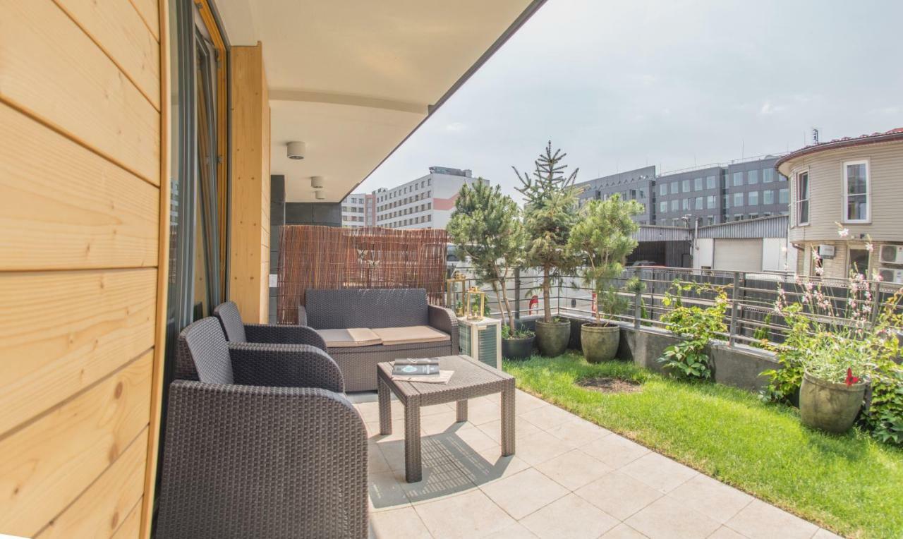 Galaxy Garden Apartment Cracow- Shopping Mall 1Min, Underground Parking, Family Friendly, City Center Cracóvia Exterior foto